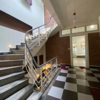 BÁN NHÀ PHÂN LÔ BÁT KHỐI – Ô TÔ CHẠY VÒNG – VỈA HÈ RỘNG