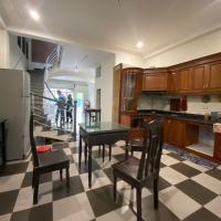 BÁN NHÀ PHÂN LÔ BÁT KHỐI – Ô TÔ CHẠY VÒNG – VỈA HÈ RỘNG