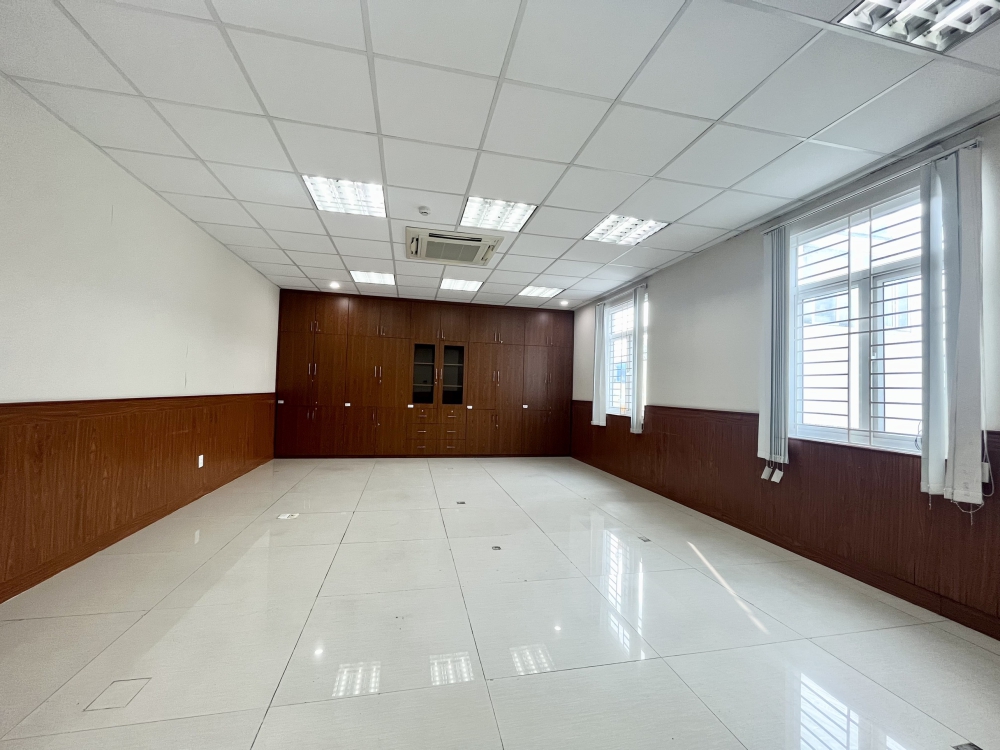 Cho thuê sàn văn phòng đẹp nhỏ xinh 40m2 tại đường 3/2, Q10