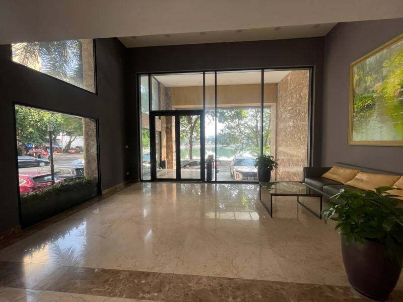 Mặt hồ Ba Mẫu, Spa, văn phòng, showroom